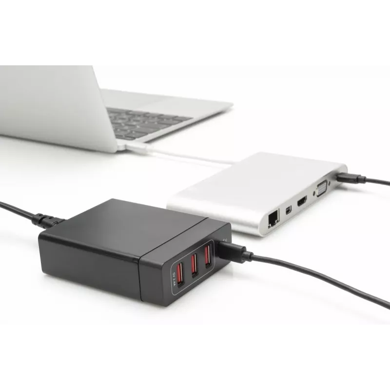 DIGITUS carregador USB de 4 portas, 72 W 1x USB-C (PD) 5,9,15,20 V/3 A, 3x USB-A 5 V/2,4 A, preto