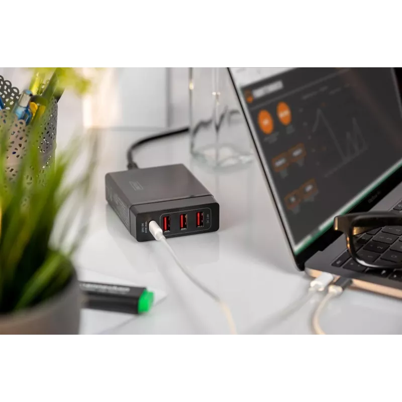 DIGITUS carregador USB de 4 portas, 72 W 1x USB-C (PD) 5,9,15,20 V/3 A, 3x USB-A 5 V/2,4 A, preto