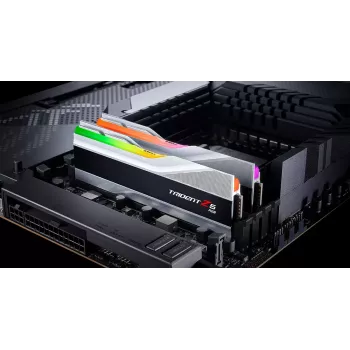 DIMM 32 GB DDR5-6400 (2x 16 GB) Dual-Kit, memória RAM prateada, F5-6400J3239G16GX2-TZ5RS, Trident Z5 RGB, INTEL XMP