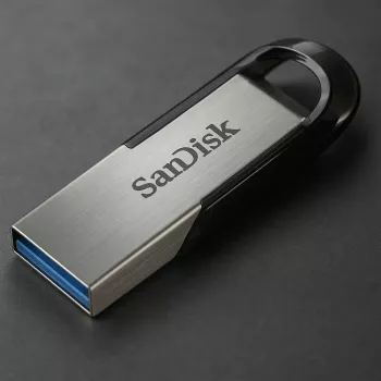 WESTERN DIGITAL SanDisk Ultra Flair - 16 GB Pen USB - USB 3.0 - preto / prateado