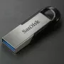 WESTERN DIGITAL SanDisk Ultra Flair - 16 GB Pen USB - USB 3.0 - preto / prateado