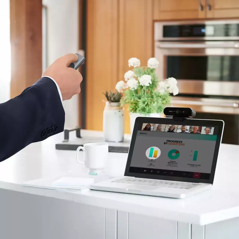 Comando de apresentação LOGITECH Spotlight – Dourado