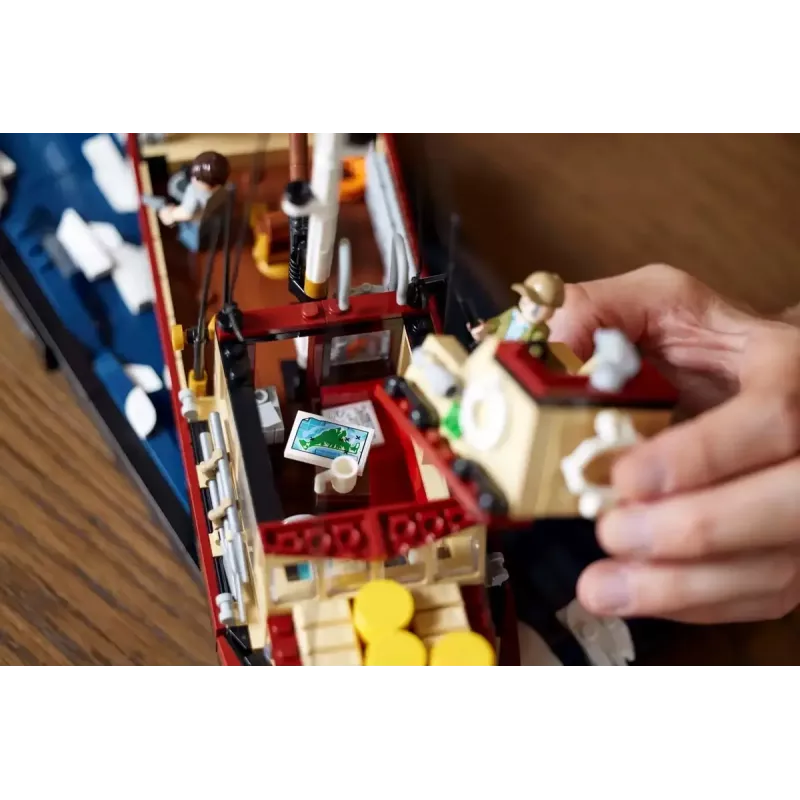 Brinquedo de construção LEGO Ideas 21350 conjunto Jaws — 1497 peças, 3 minifiguras, barco e tubarão icónico, recomendado a partir dos 18 anos