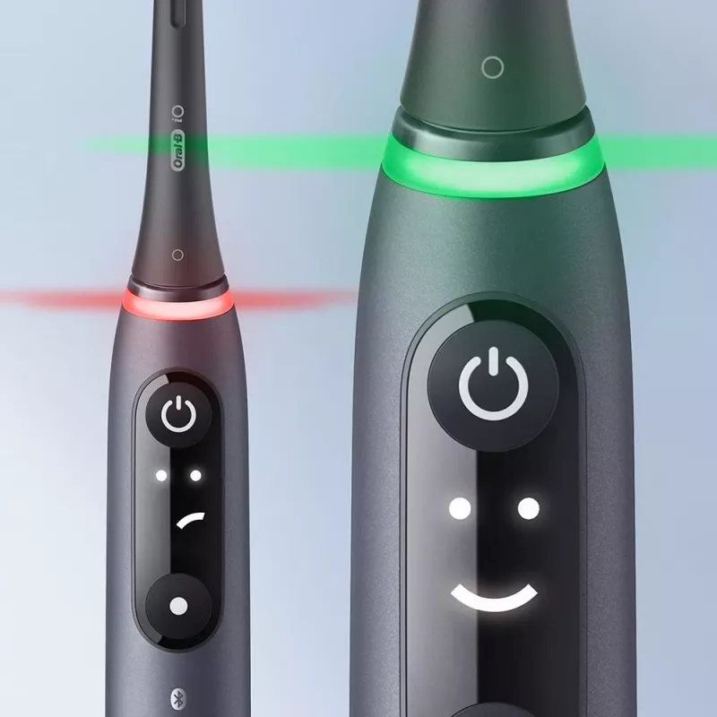 Escova de dentes elétrica Oral-B iO adulto rotativa preta