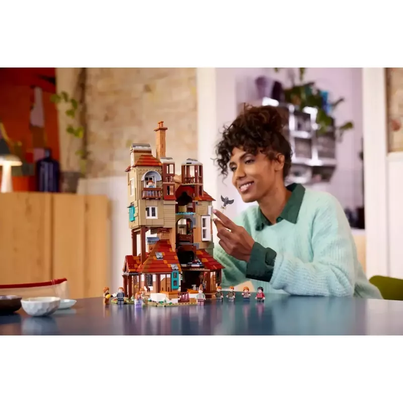 LEGO Harry Potter A Toca dos Weasleys Edição de Colecionador 76437 conjunto de construção, 2405 peças, 10 minifiguras, 460×250×230 mm