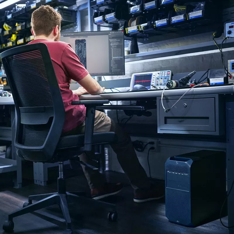 HP Z4 G5 estação de trabalho, Intel Xeon W3-2535, 64 GB, SSD de 1 TB, NVIDIA RTX 4000 Ada, Windows 11 Pro