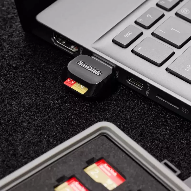 Leitor de cartões SanDisk 1 unid. USB 3.2 Gen 1 SDDR-B731-GN6NN