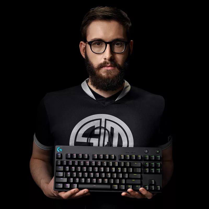 Teclado mecânico gaming LOGITECH G Pro preto Qwerty US/Int'l