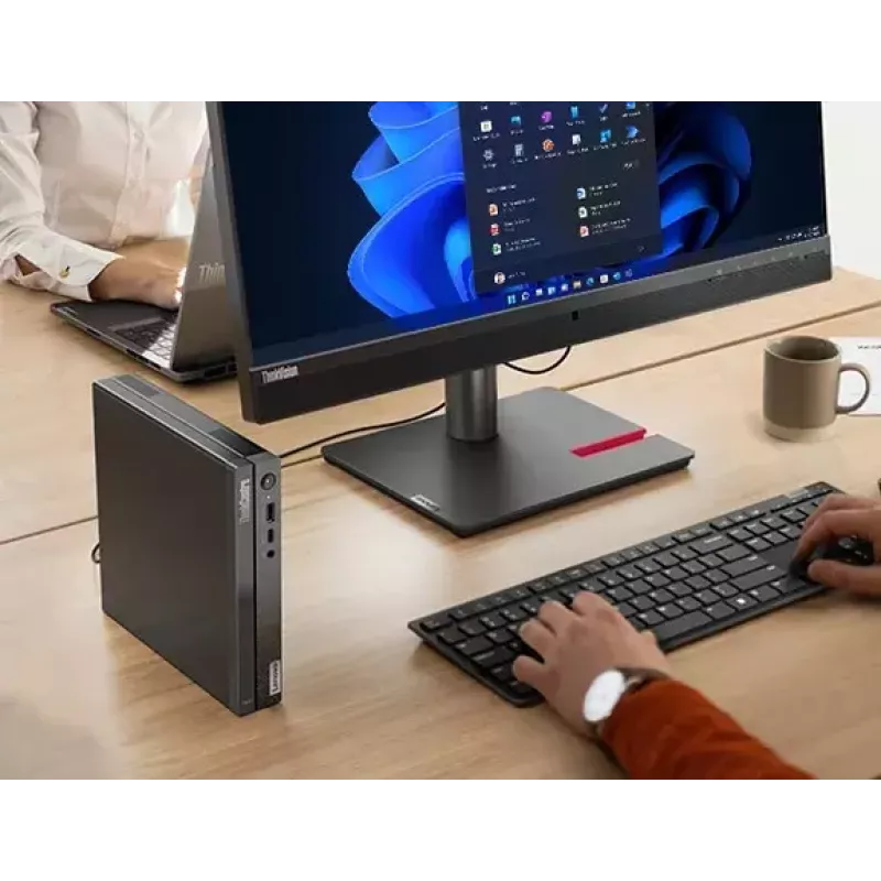 Lenovo ThinkCentre neo 50q Gen 4 Intel® Core™ i5 i5-13420H 8 GB DDR4-SDRAM 256 GB SSD Windows 11 Pro Mini PC preto