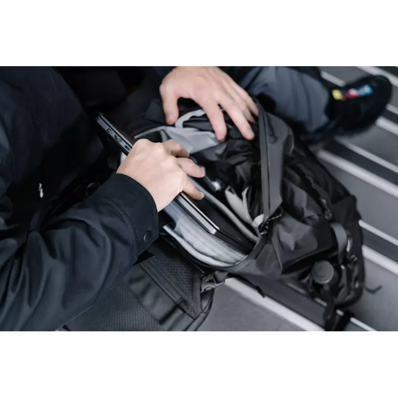 Mochila de gaming ASUS ROG Archer ErgoAir preta EVA (Etileno-acetato de vinilo), Lycra, Nylon