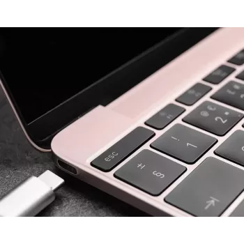 Hub USB-C 5-em-1 D-Link com HDMI/Power Delivery