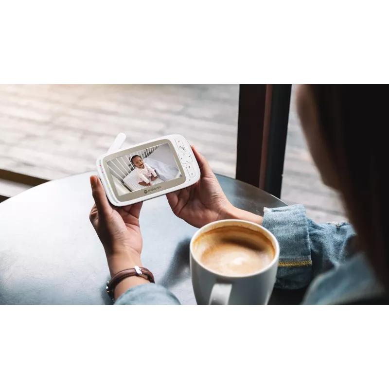 Videocâmara Motorola VM85 CONNECT — ecrã TFT de 5 polegadas, 480×272, 300 m de alcance, 2× zoom digital, 2,4 GHz Wi‑Fi/FHSS, áudio bidirecional, branco