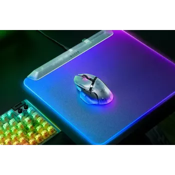 Rato gaming Razer Basilisk V3 Pro 35K Phantom White Edition — Superfície gaming otimizada para ratos óticos e laser