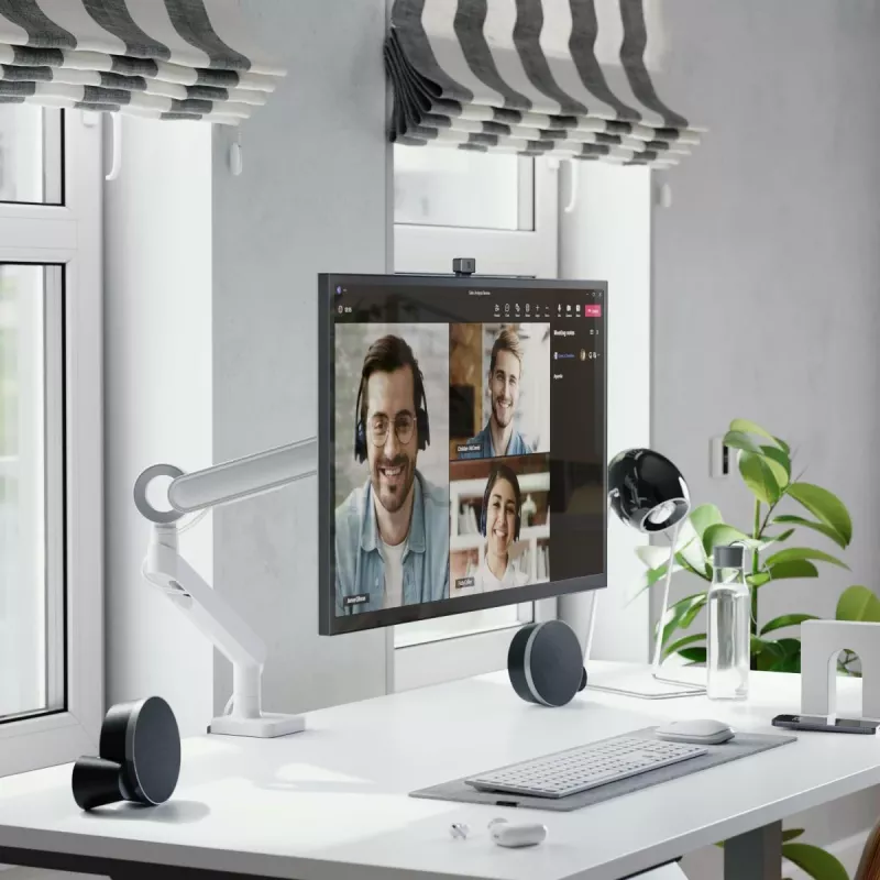 Monitor tátil ALOGIC Clarity Max Touch 32C4KPDWT, 32 polegadas, 3840x2160 4K UHD, 65 W Power Delivery, webcam de 8 MP, hub USB, preto/prateado