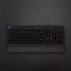 Teclado gaming Logitech G G213 Prodigy tamanho completo RGB LED com fios