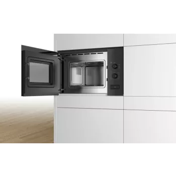Micro-ondas solo de encastre Bosch Serie 4 BFL520MB0 — 800 W, 20 l, botão rotativo, preto