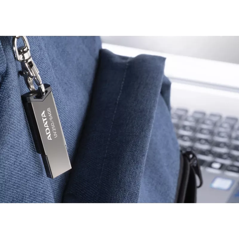 Pen drive ADATA UV250 16 GB USB Type-A 2.0 Prateado