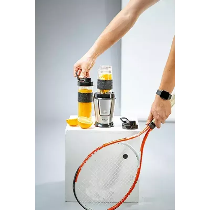 Misturadora desportiva Adler AD 4081 — misturadora pessoal portátil, 800 W de pico, copo de 0,57 l, lâminas de aço inoxidável, 2 garrafas