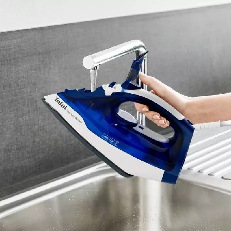 Ferro de engomar a seco e a vapor Tefal FV2838 base Cerilium 2400 W azul, branco