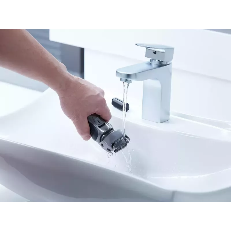 Panasonic ES-RW33 máquina de barbear elétrica de lâminas, Wet & Dry, sem fios, aparador retrátil, autonomia de 30 min, preto/prateado