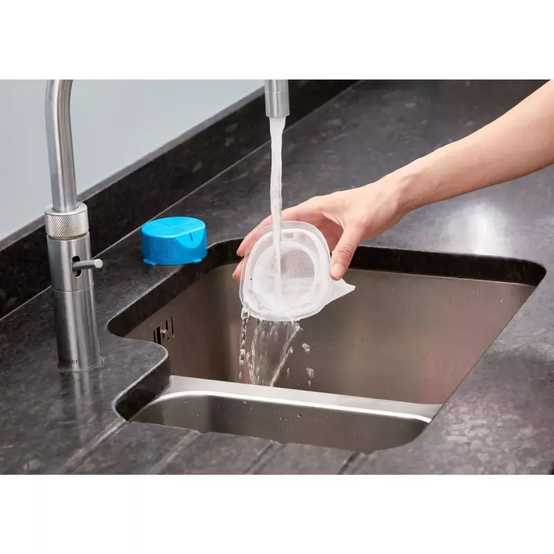 Black & Decker NVC215WA-QW DustBuster aspirador de mão sem fios, capacidade de pó 0,3 l, 1500 mAh de iões de lítio, filtro lavável, azul/cinzento