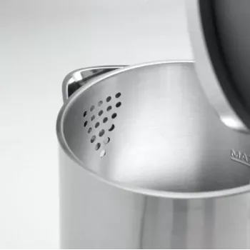 Gorenje K15DWS Chaleira 1,5 l 2200 W preta, aço inoxidável