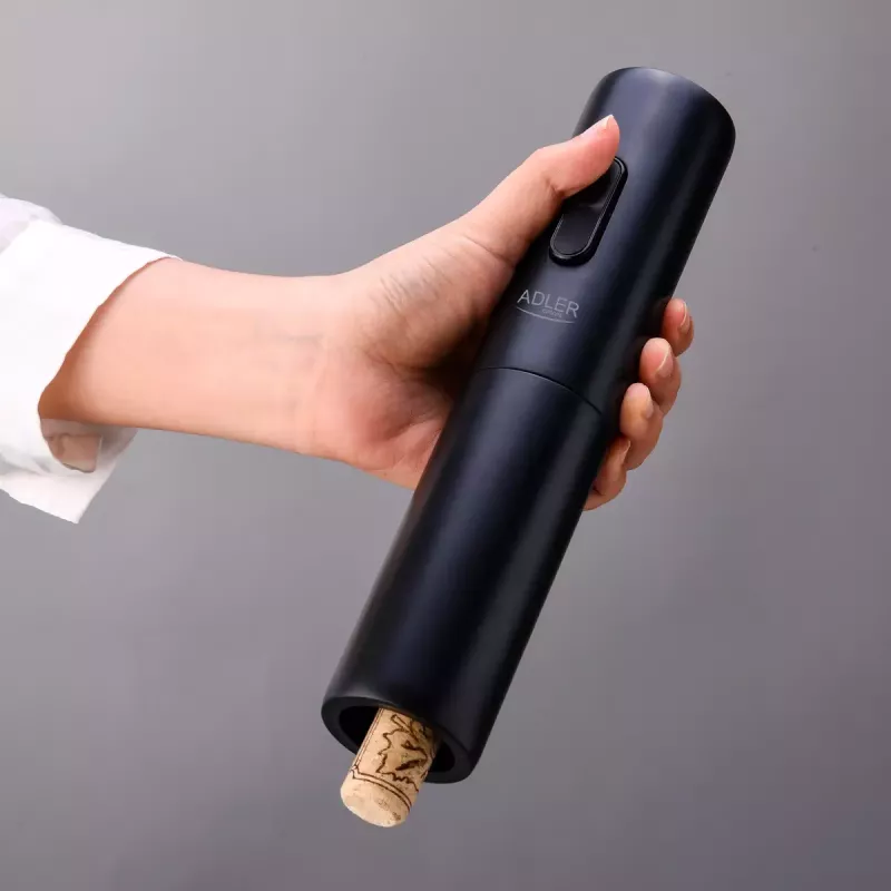 Abridor de vinho elétrico Adler AD 4509 — abridor de garrafas sem fios a pilhas, preto