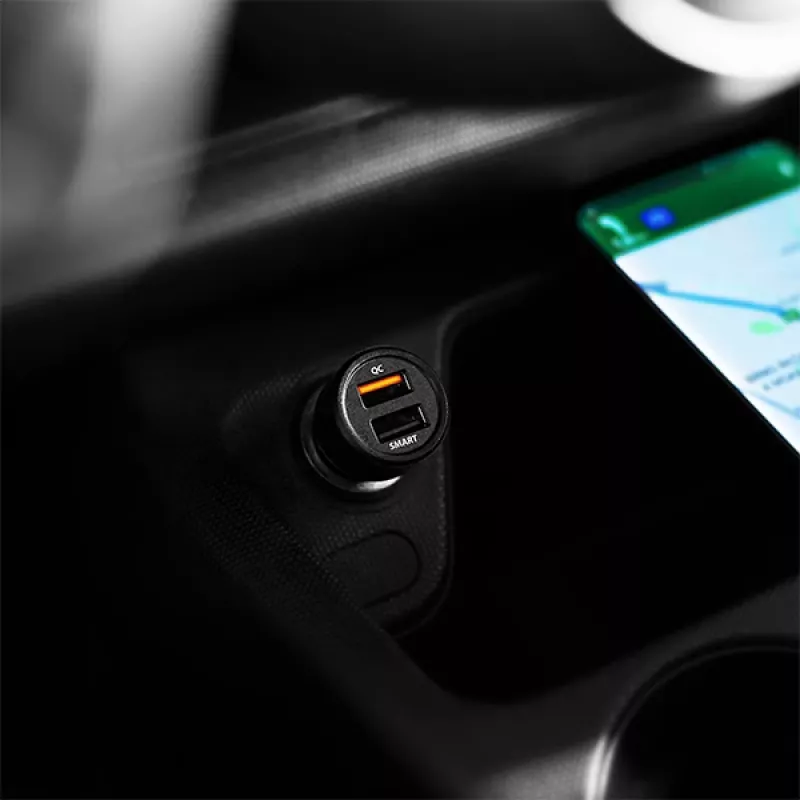 Carregador para dispositivos móveis telemóvel, smartphone, tablet, universal Axagon PWC-QC5 preto isqueiro carregamento rápido automóvel