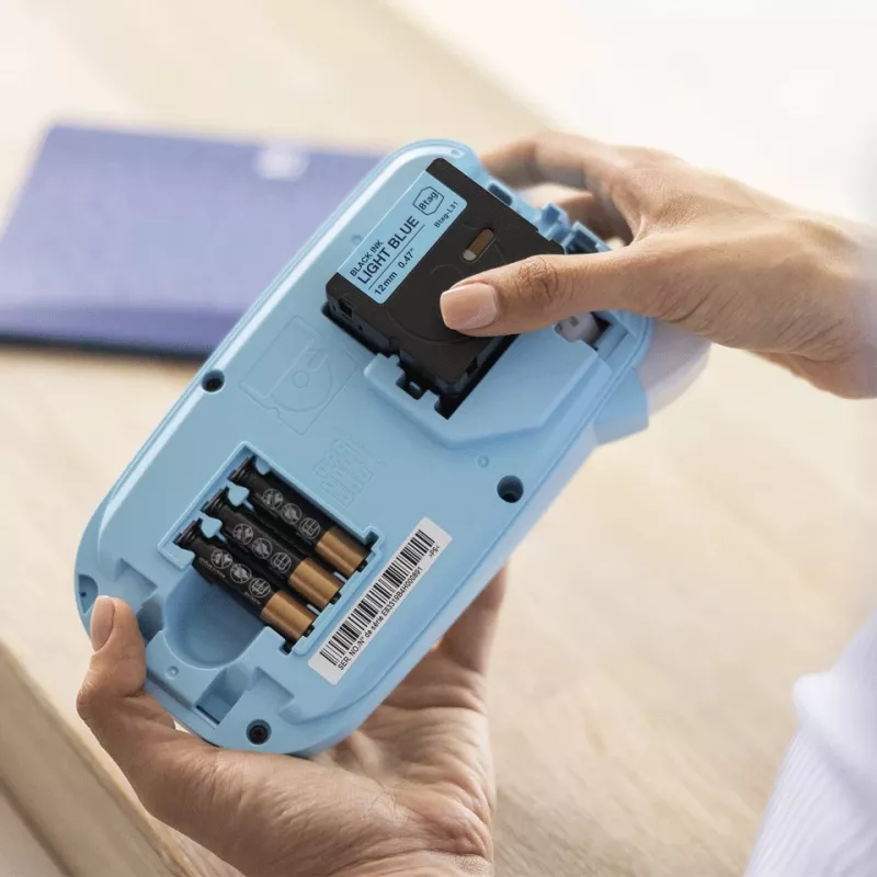 Impressora de etiquetas Brother PT-N10 transferência térmica — largura máx. 12 mm, velocidade de impressão 9 mm/s, LCD, alimentada por pilhas