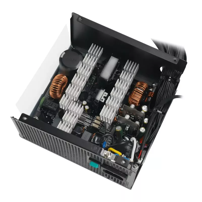 Fonte de alimentação DeepCool PL550D 550W ATX 3.0 80 PLUS Bronze, ventoinha 120mm, não modular, 6 SATA, 3x 6+2 PCIe