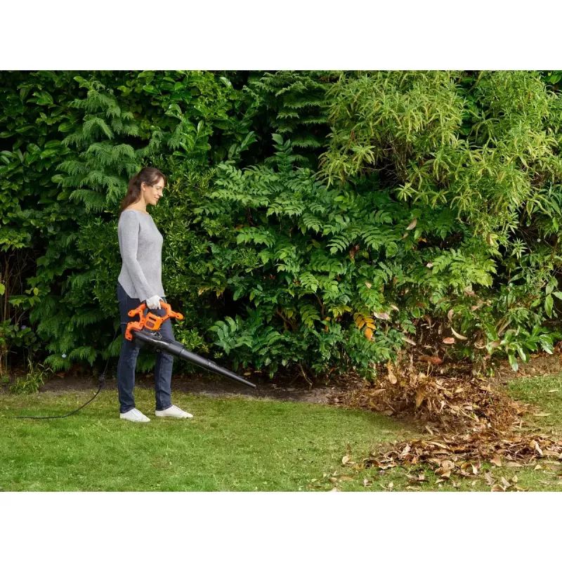 Soprador de mão Black & Decker BEBLV260 2600 W, velocidade do ar 315 km/h, saco de recolha 40 L, 4,8 kg