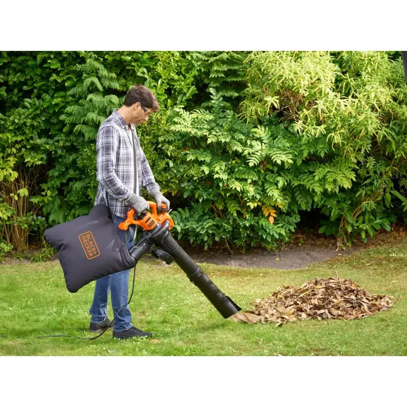Soprador de mão Black & Decker BEBLV260 2600 W, velocidade do ar 315 km/h, saco de recolha 40 L, 4,8 kg