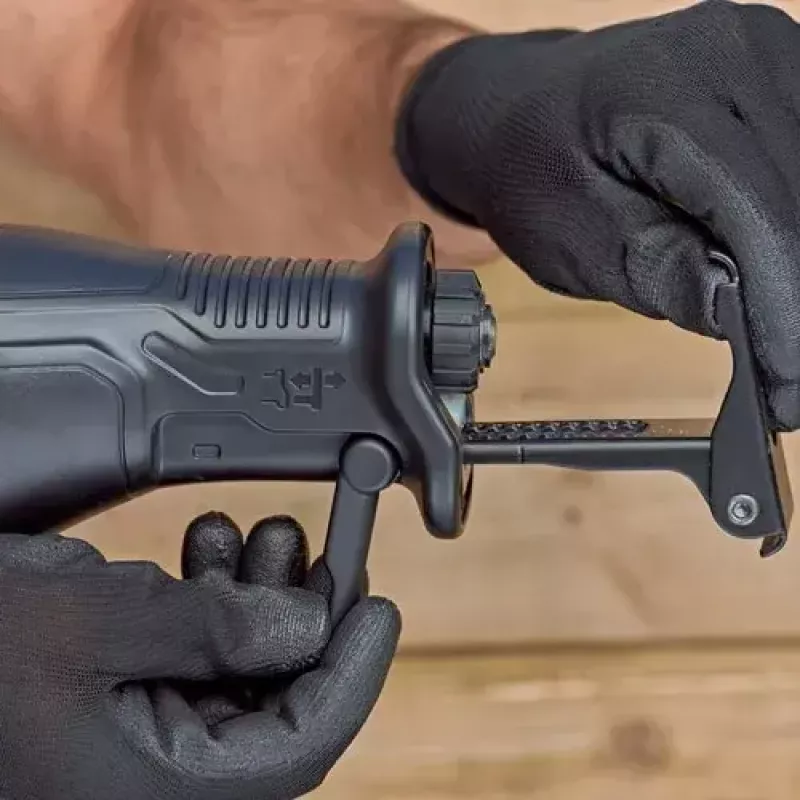 Serra sabre Black & Decker BES301