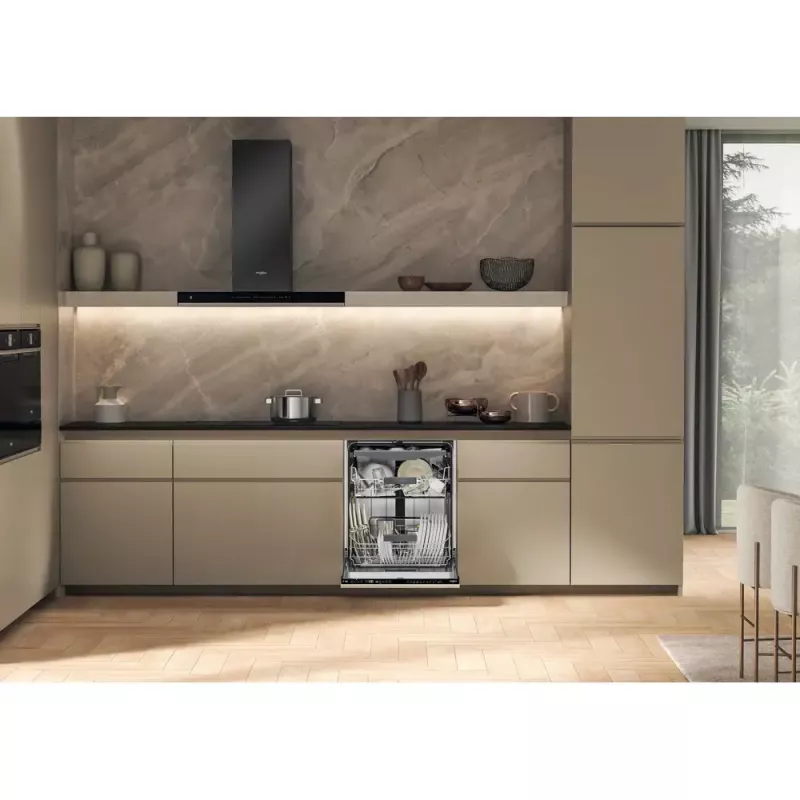 Máquina de lavar loiça encastrável Whirlpool WH6IC16B4M6T0, 16 conjuntos de louça, 44 dB