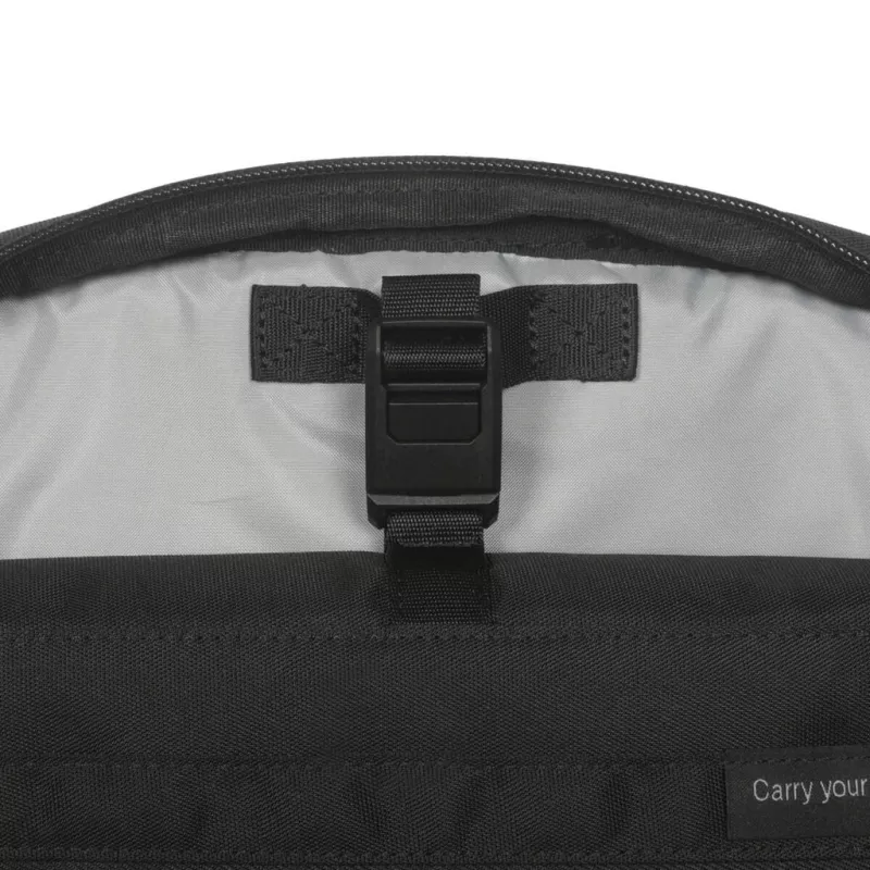 Mochila urbana Targus EcoSmart preta 300x130x455mm certificada GRS