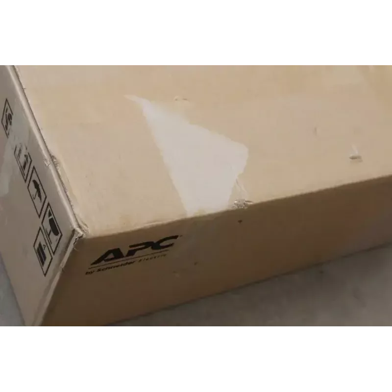 UPS Schneider Electric SMT1500RMI2UNC 1500VA rackmount 2U com 4 saídas IEC C13