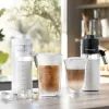 Máquina de café expresso De’Longhi Eletta Explore – automática, depósito de água de 1,8 litros, recipiente de grãos de 300 g, 19 bar, ecrã tátil TFT