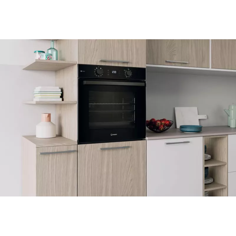 Forno elétrico de encastrar INDESIT IO K58HS B — 71 L, limpeza hidrolítica, convecção, grelhador, vapor