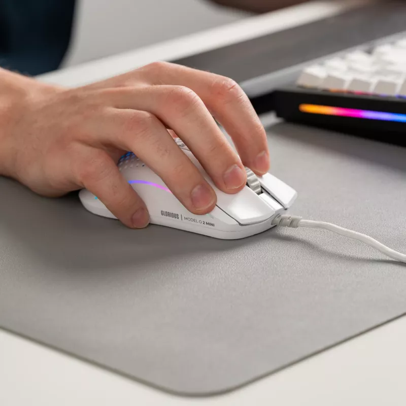 Glorious Gaming Glorious Model O 2 Mini - branco mate, destro, ótico, USB Type-A, 26000 DPI, branco