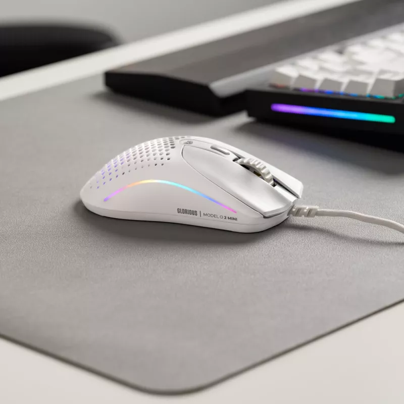 Glorious Gaming Glorious Model O 2 Mini - branco mate, destro, ótico, USB Type-A, 26000 DPI, branco