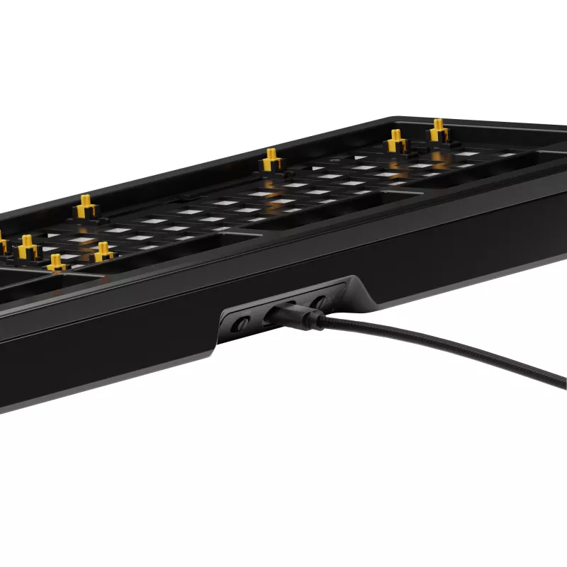 Glorious PC Gaming Race GMMK 3 PRO teclado Barebones Full-Size USB RGB LED