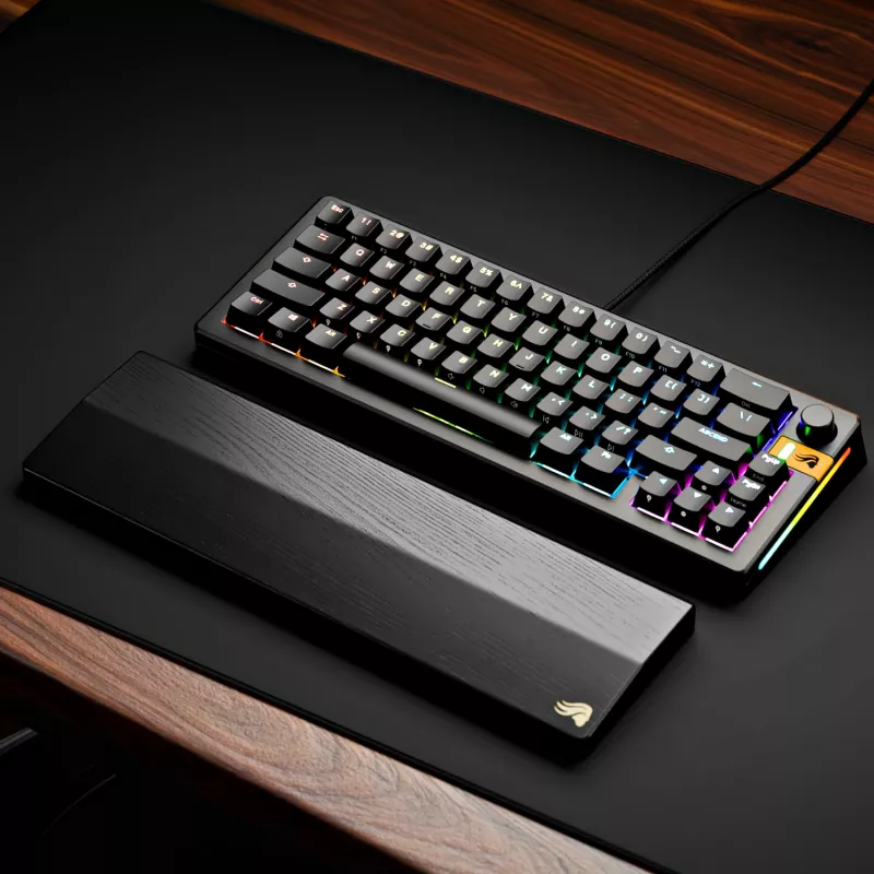 Glorious Gaming GMMK 3 HE 65% Prebuilt Wired preto - US, com fios, USB, mecânico, QWERTY, RGB LED, preto