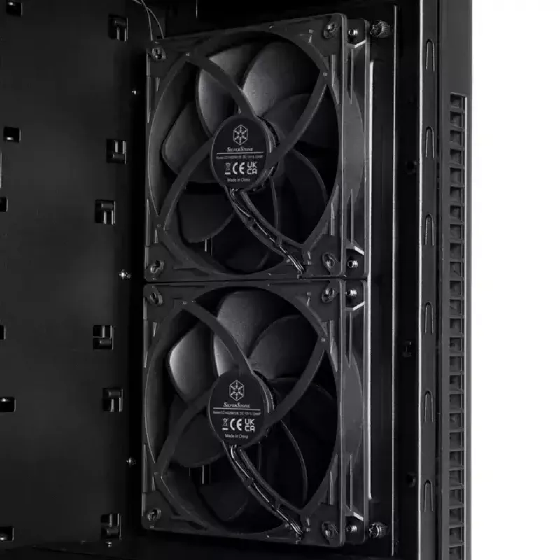 Caixa de PC Silverstone SST-KL07B-E tower preta