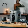 Fervedor elétrico Adler AD 1305 G — 1,7 L, 2200 W, termostato regulável, visor LED, cinzento