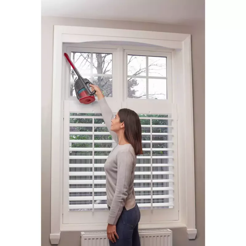 Aspirador de mão Black & Decker BHHV315J — 12V sem fios, potência de aspiração de 20 AW, 0,7 L sem saco, 16 min de autonomia