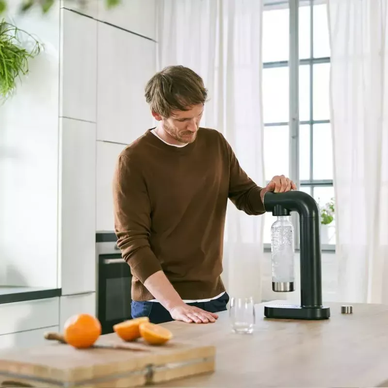 Máquina de gaseificar BRITA sodaONE preta prateada — gaseificador, capacidade de 60 L, sem BPA, 450×129×240 mm