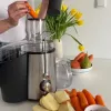Centrifugadora de sumos MPM MSO-18-M, motor 1000 W, jarro de sumo 1 L, controlo de 2 velocidades, aço inoxidável, preto/prateado