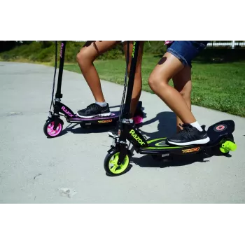 Trotinete elétrica Razor Power Core E90 — bateria de chumbo de 12 V, 16 km/h máx., quadro de aço, pneus maciços, carga 54 kg
