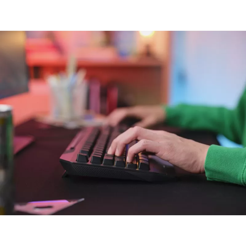 Teclado Gaming com fios TRUST GXT 836 Evocx USB QWERTY US-Inglês, iluminação RGB, apoio de pulso, 114 teclas, layout 110%
