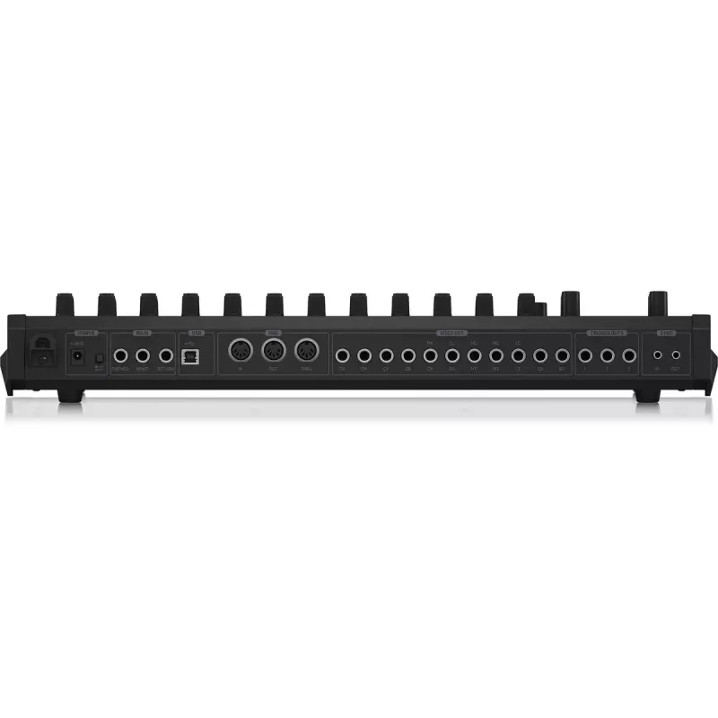 Máquina de ritmos e bateria Behringer RD-8 MKII, gama de calibração 10 – 15000 Hz